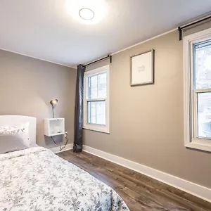 Apartment Cozy Chic Oasis 3 Bedroom Halifax