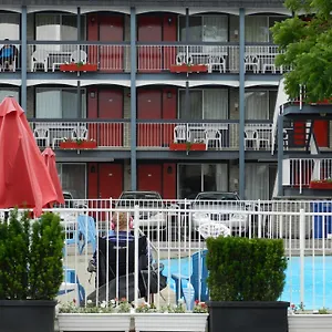*** Motel Kings Near The Falls Canadá