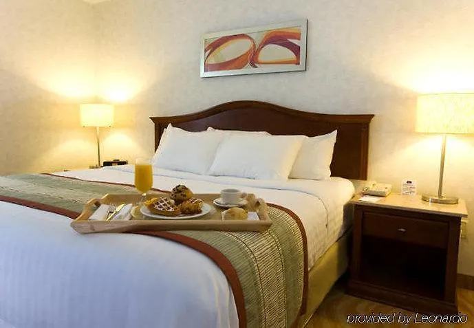 Ac Hotel By Marriott Old Montreal