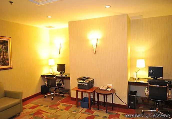 Ac Hotel By Marriott Old Montreal