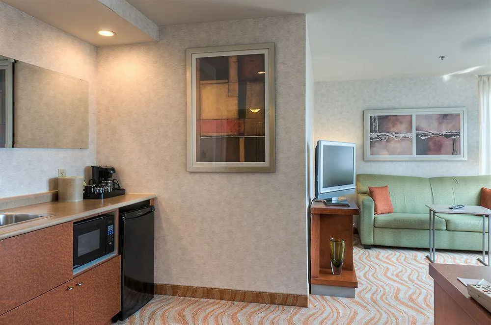Ac Hotel By Marriott Old Montréal